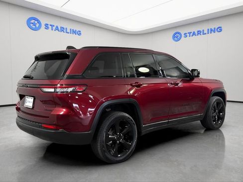 Used 2023 Jeep Grand Cherokee Limited w/ Black Appearance Package RWD image 9