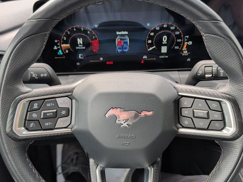 Used 2025 Ford Mustang GT Premium RWD image 16