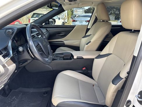 Used 2019 Lexus ES 350 image 9