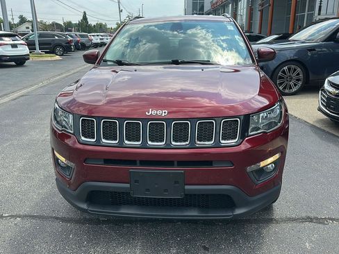 Used 2020 Jeep Compass Latitude w/ Cold Weather Group AWD/4WD image 7
