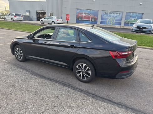 Used 2024 Volkswagen Jetta S image 8