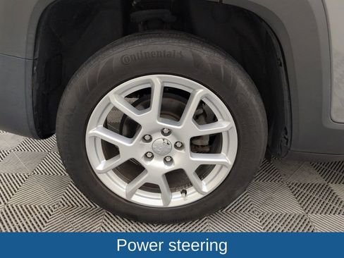 Used 2019 Jeep Renegade Latitude image 16