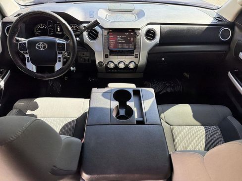 Used 2021 Toyota Tundra SR5 AWD/4WD image 17