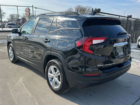 Used 2024 GMC Terrain SLE w/ Driver Convenience Package image 6