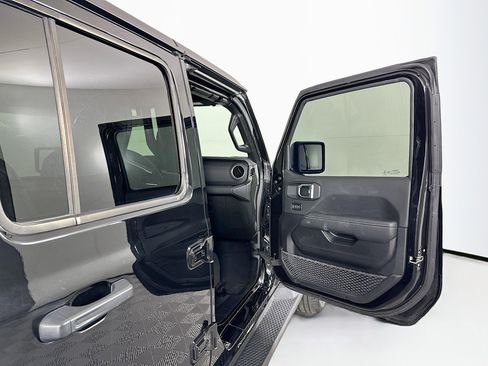 Used 2023 Jeep Wrangler Sahara w/ Cold Weather Group image 30