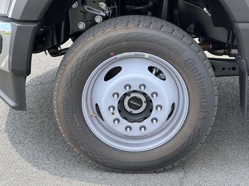 New 2025 Ford F550 4x4 Crew Cab Super Duty w/ XL Chrome Package image 9