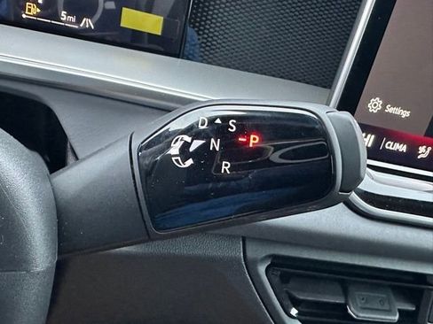 New 2026 Volkswagen Tiguan SE R-Line image 37