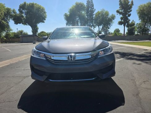 Used 2017 Honda Accord LX image 10