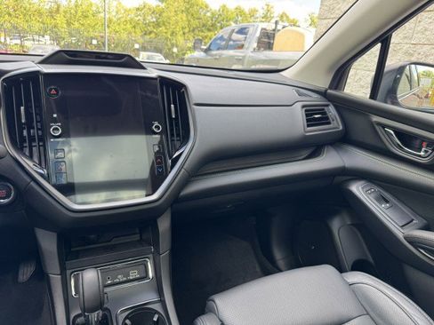 Used 2025 Subaru Ascent Bronze Edition AWD/4WD image 33