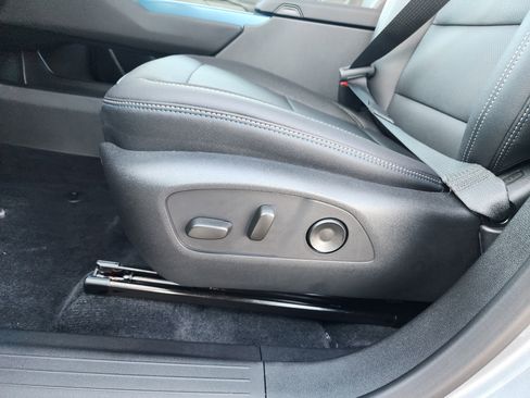 New 2026 Chevrolet Equinox EV LT image 23