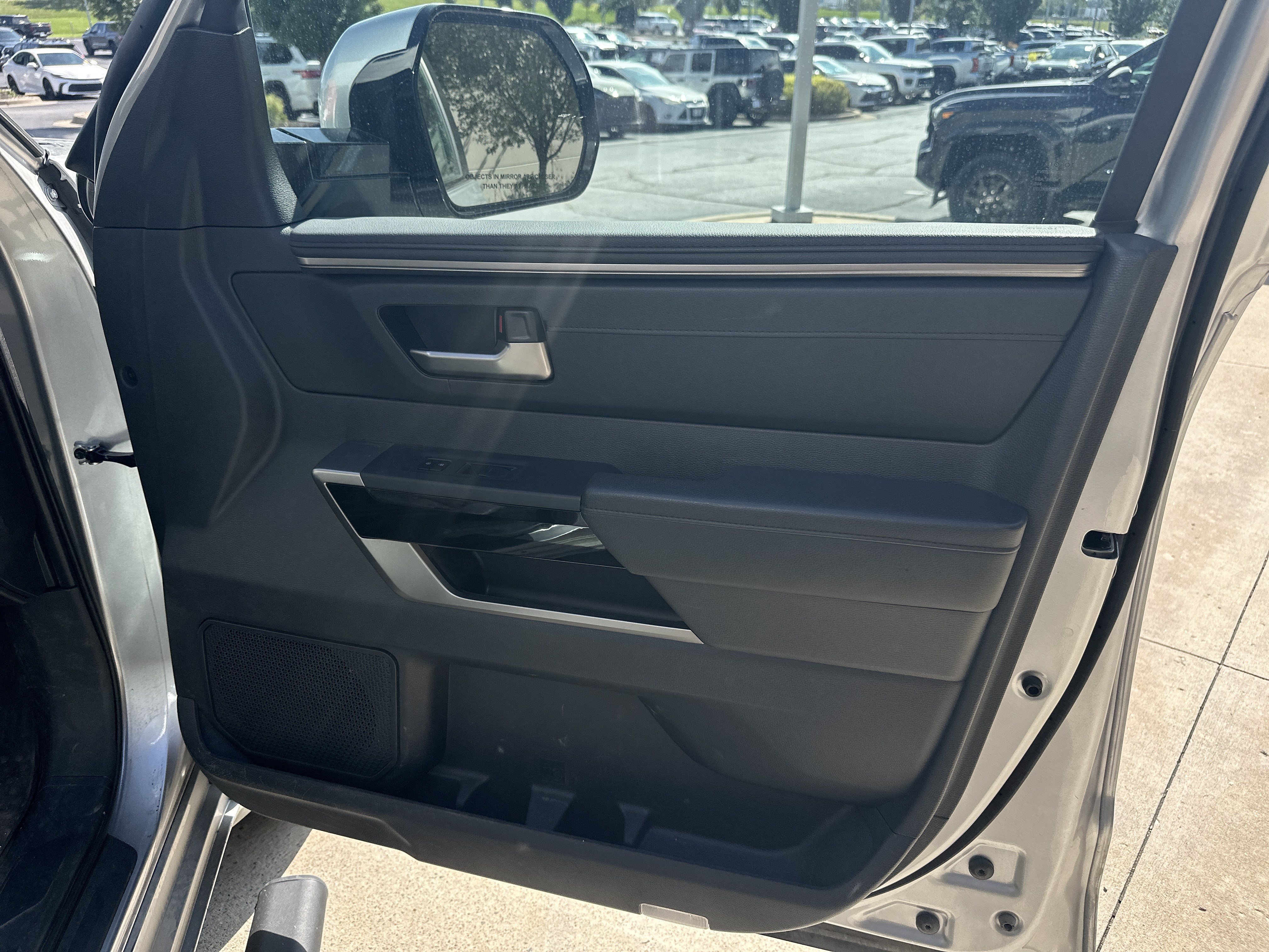 Used 2024 Toyota Tundra Limited AWD/4WD image 26