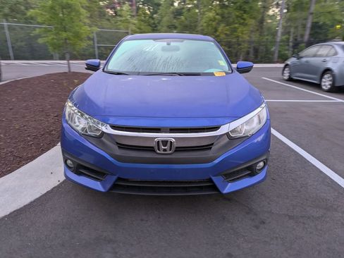 Used 2017 Honda Civic EX-T image 2