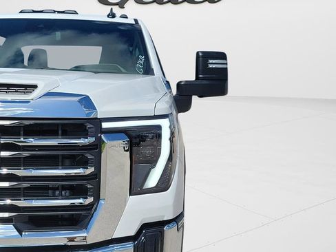 New 2026 GMC Sierra 2500 SLE w/ SLE Value Package; AWD/4WD image 9