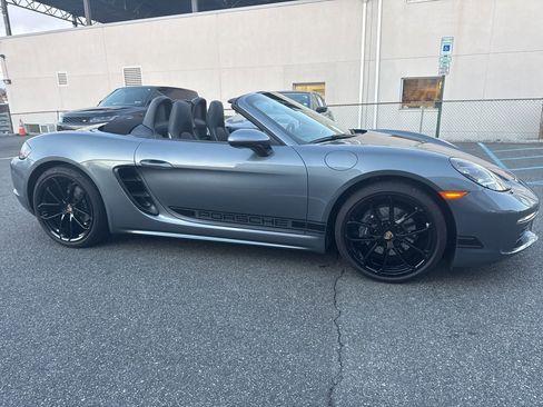 Used 2025 Porsche 718 Boxster image 39
