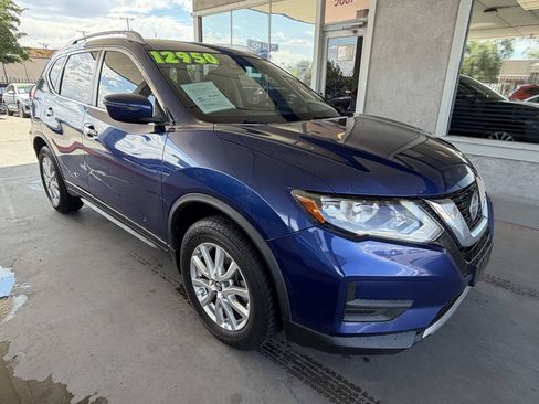Used 2020 Nissan Rogue S w/ Special Edition Package FWD image 2