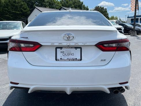 Used 2021 Toyota Camry SE FWD image 7