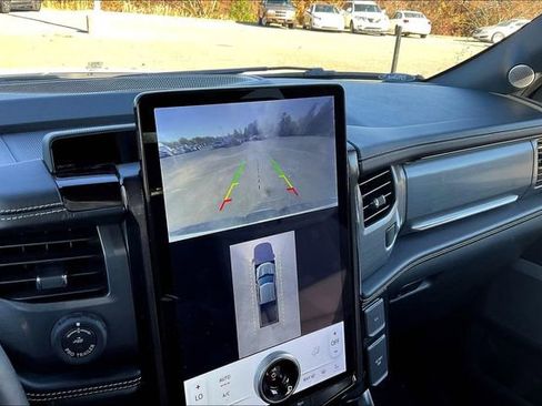 Used 2023 Ford F150 Lightning Platinum image 11