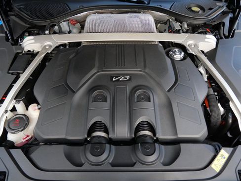 New 2026 Bentley Flying Spur Azure image 26