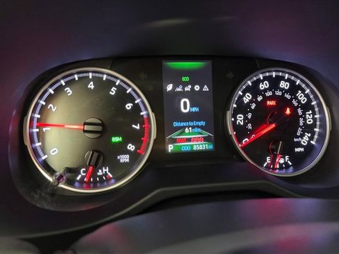 Used 2021 Toyota RAV4 XLE FWD image 19