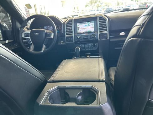 Used 2015 Ford F150 Platinum w/ Equipment Group 701A Luxury image 33
