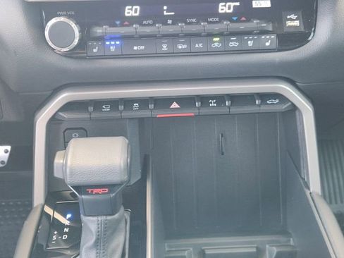Used 2025 Toyota Tundra Limited w/ TRD Off-Road Package AWD/4WD image 15