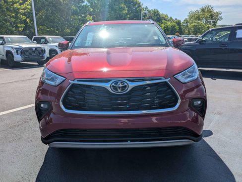 New 2026 Toyota Highlander Platinum AWD/4WD image 10