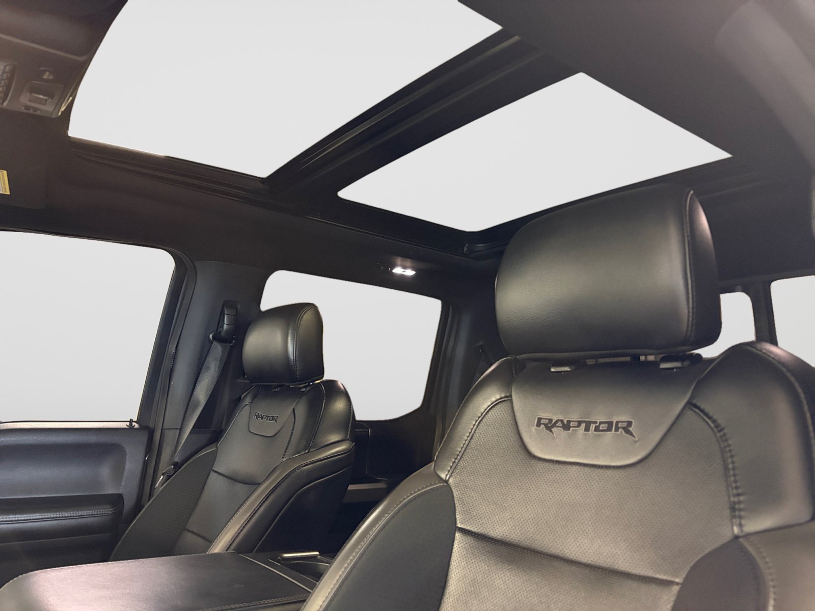 Used 2020 Ford F150 Raptor w/ Equipment Group 802A Luxury AWD/4WD image 12