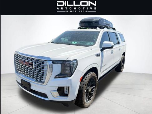 Used 2022 GMC Yukon XL Denali AWD/4WD image 1