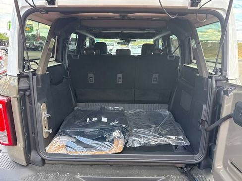 New 2026 Ford Bronco Heritage Edition AWD/4WD image 11