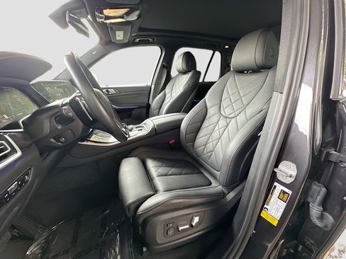 Certified 2023 BMW X5 sDrive40i w/ Executive Package image 21