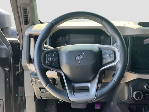 Used 2023 Ford Bronco Wildtrak AWD/4WD image 11