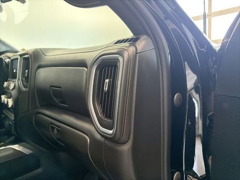 Used 2021 GMC Sierra 2500 AT4 image 41