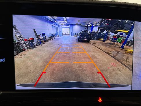 Used 2024 Cadillac Escalade Sport image 32