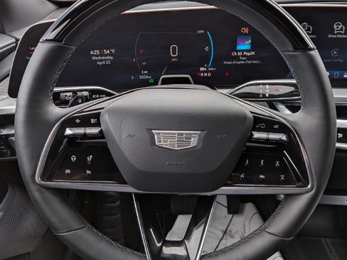 Used 2025 Cadillac Lyriq Sport AWD/4WD image 16