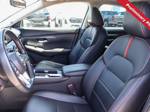 Used 2025 Nissan Sentra SR w/ SR Premium Package FWD image 13