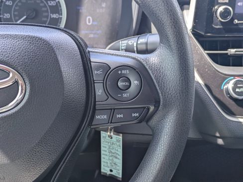 Used 2021 Toyota Corolla LE image 16
