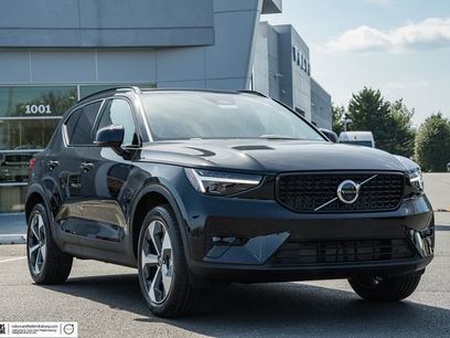 New 2026 Volvo XC40 B5 Plus w/ Climate Package