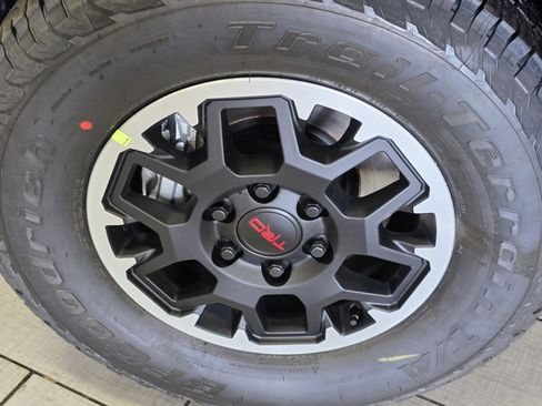 New 2026 Toyota Tacoma TRD Off-Road image 9