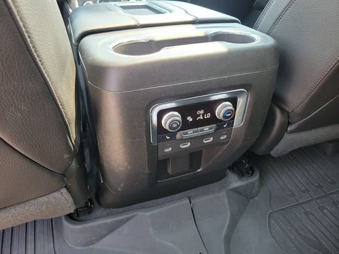 Used 2023 GMC Yukon XL Denali w/ Denali Reserve Package AWD/4WD image 11