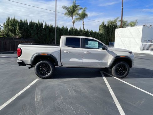 New 2026 GMC Canyon Elevation w/ Convenience Package image 4