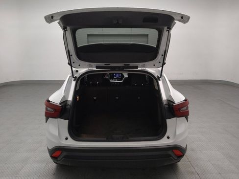 Used 2024 Chevrolet Trax LS w/ LS Convenience Package FWD image 29