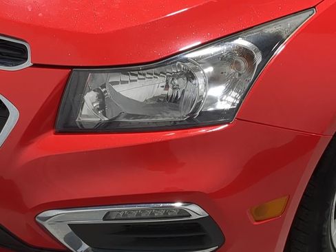 Used 2016 Chevrolet Cruze LT FWD image 13