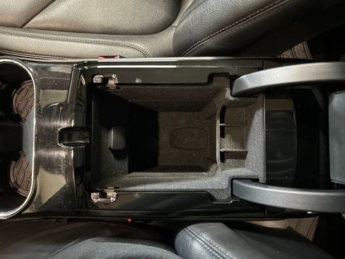 Used 2021 Lincoln Nautilus AWD image 24