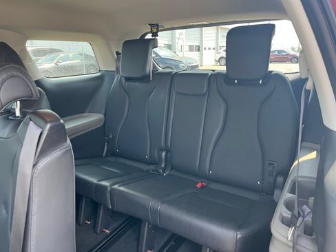 Used 2026 Kia Carnival FWD image 30