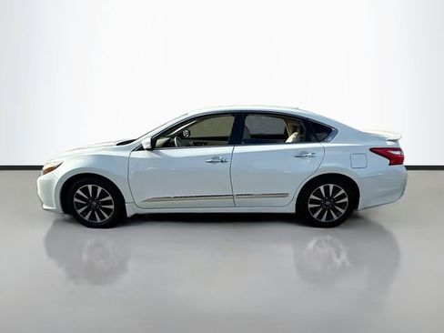 Used 2016 Nissan Altima 2.5 SL w/ 2.5 Technology w/LED Package image 9