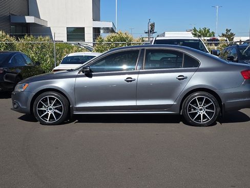 Used 2012 Volkswagen Jetta TDI FWD image 7