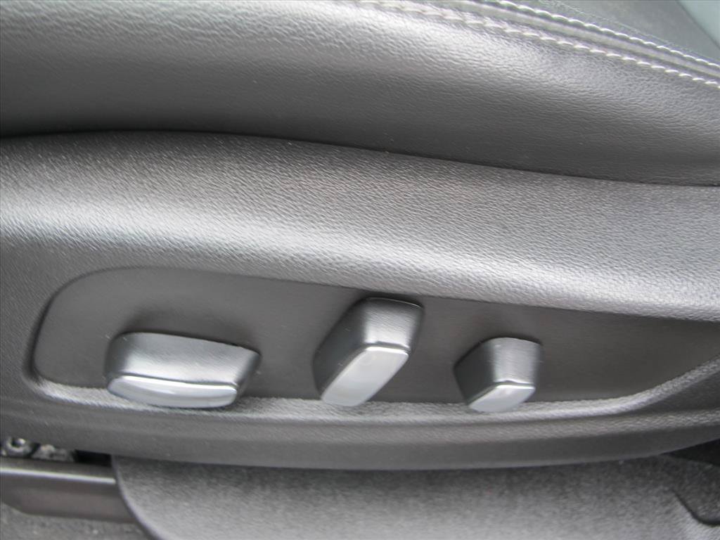 Used 2023 Cadillac XT6 Premium Luxury FWD image 11