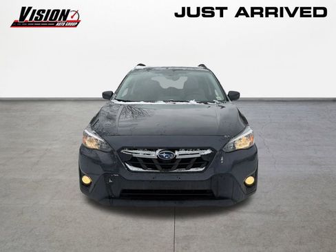 Used 2021 Subaru Crosstrek 2.0i Premium w/ Moonroof Package image 2