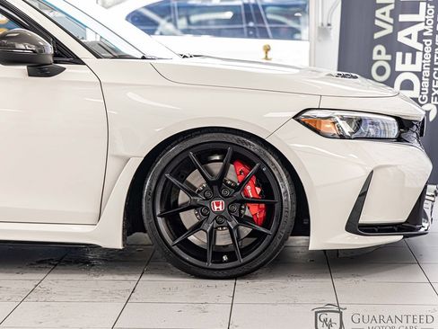 Used 2024 Honda Civic Type R image 11