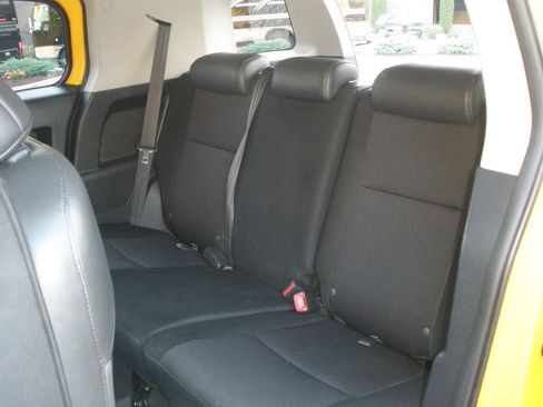 Used 2007 Toyota FJ Cruiser 2WD image 25